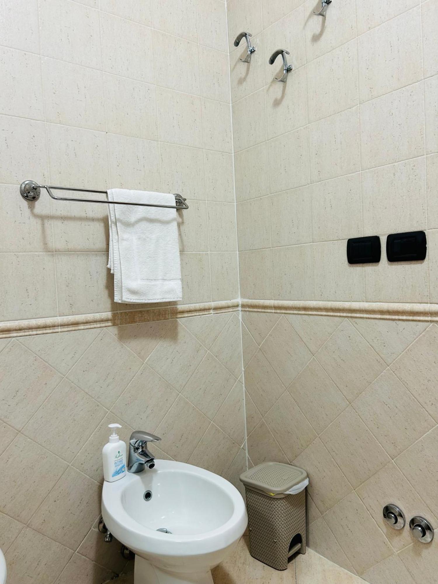 The House Room Aeroporto フィウミチーノ エクステリア 写真